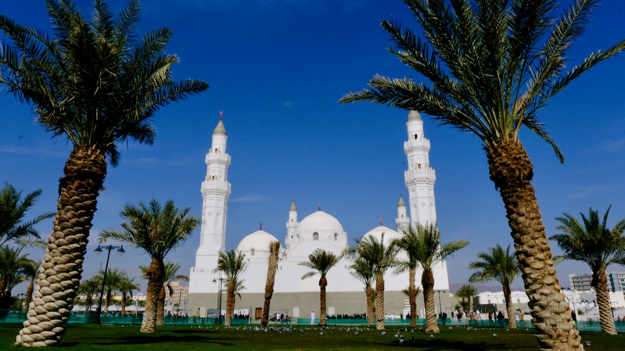 Photo of Quba Mosque Surrounded by Palm Trees in Madinah
